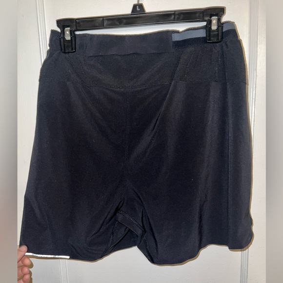 Lululemon Men’s Pace Breaker Linerless Short 5”?. Great condition. Size M - Picture 4 of 7